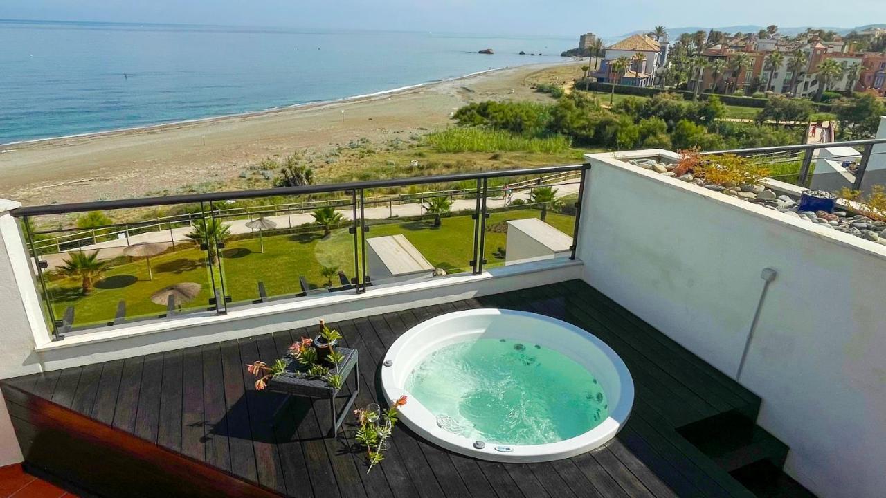 Exclusive Luxury Frontline Beach Penthouse Casares Del Mar - Estepona 外观 照片